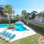 Brigth Apartment/2Bed/2Bath/100M Beach/Sea Views