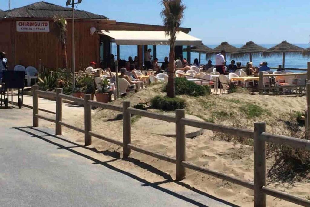 Brigth Apartment/2bed/2bath/100m Beach/sea Views Apartemen *